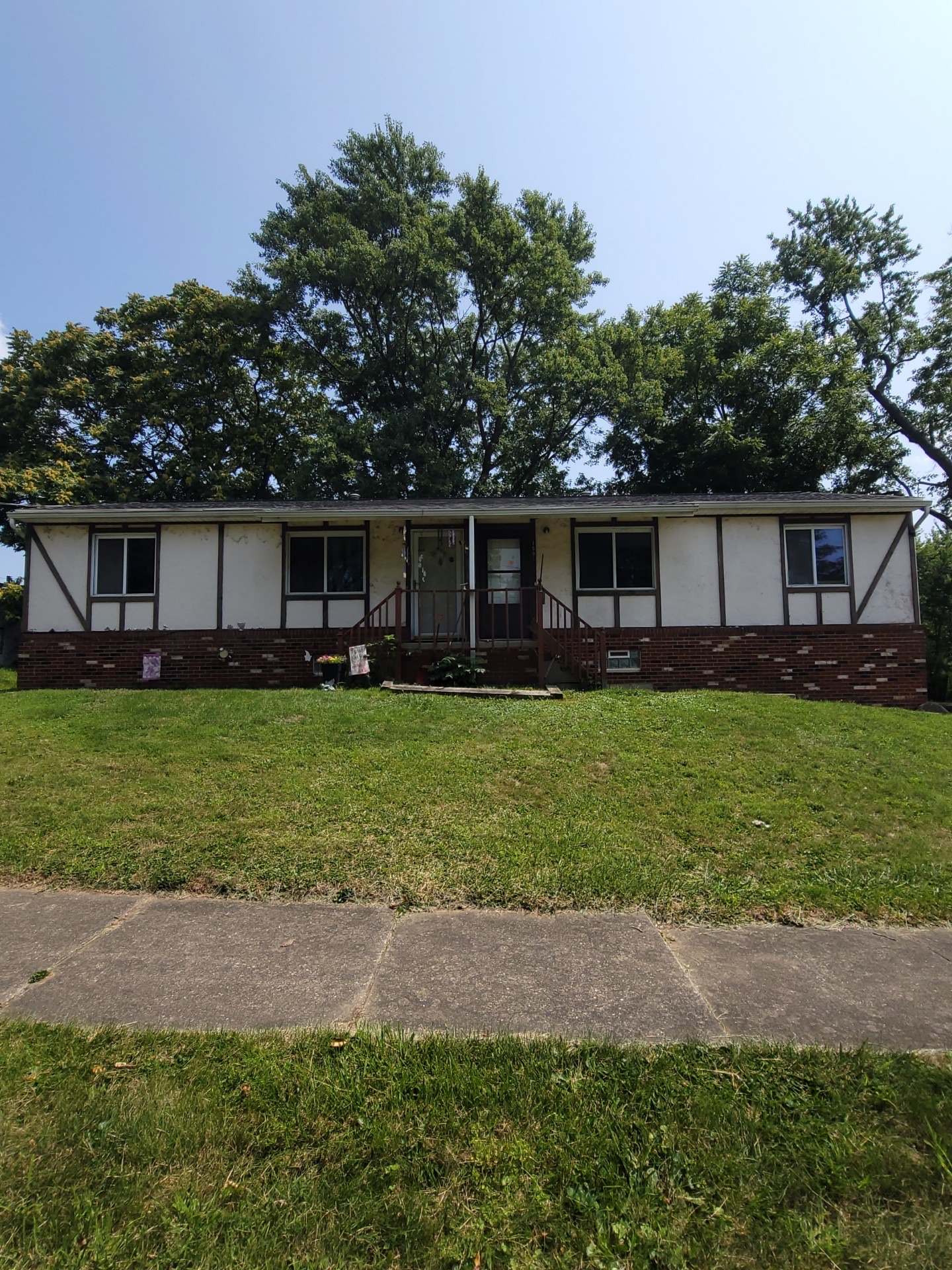 Mohawk Drive 1591 - 1